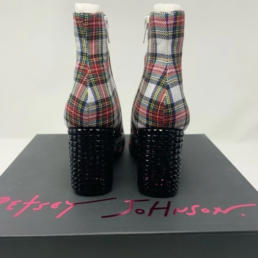 NIB Betsey Johnson Kassie Plaid Rhinestone Heel Booties Size 5.5 Red White
